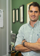 Dr Chris Tsimiklis, MBBS, FRACS, BMedSci